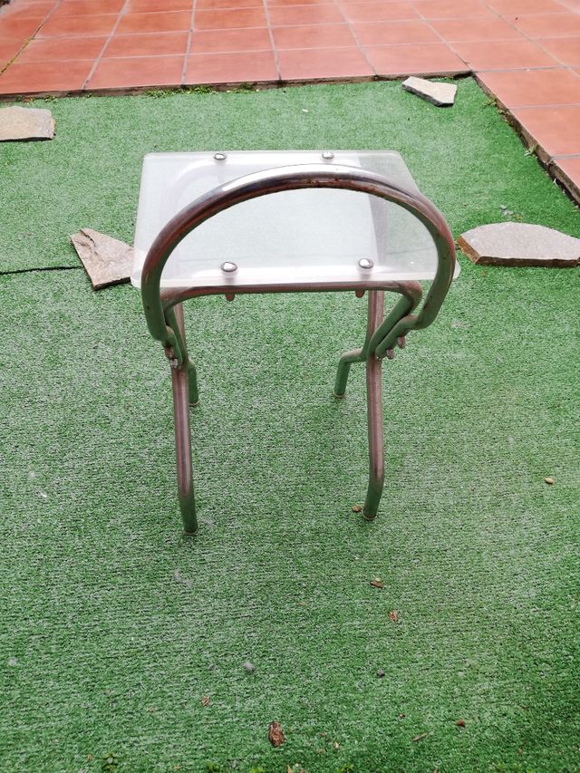 Banqueta de metacrilato y acero