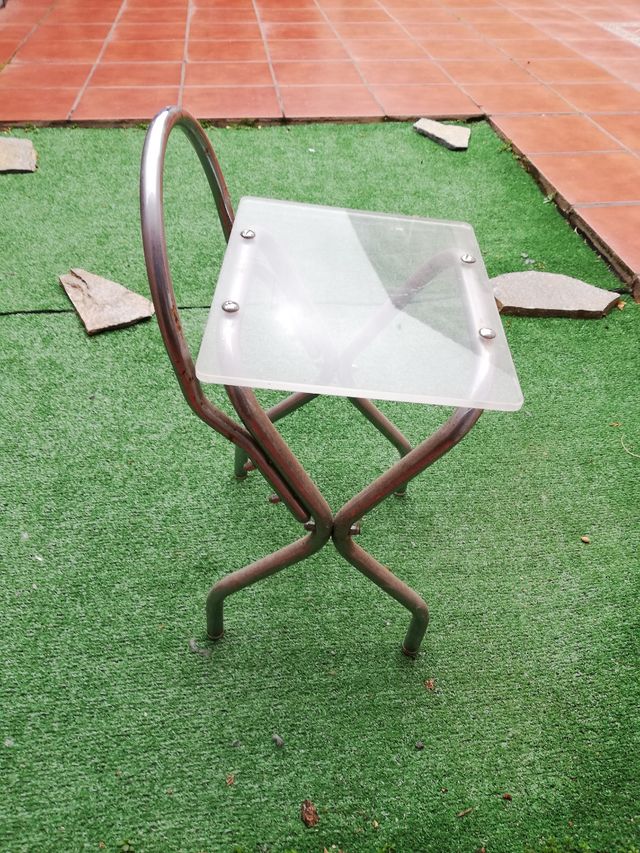 Banqueta de metacrilato y acero