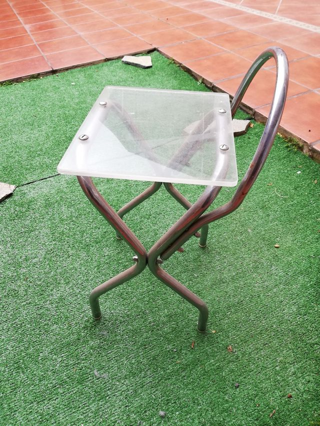 Banqueta de metacrilato y acero