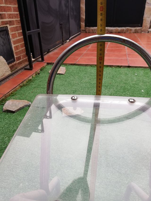 Banqueta de metacrilato y acero