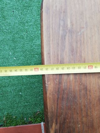 Taburete rustico de madera