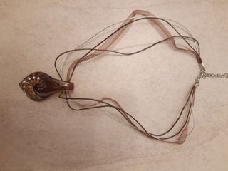 Collana con ciondolo 