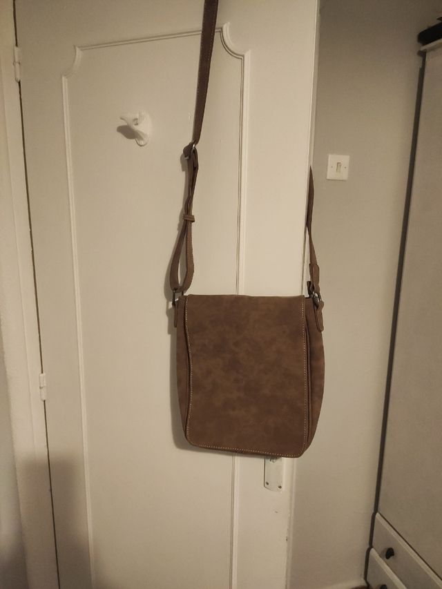 Bolso de ante bandolera