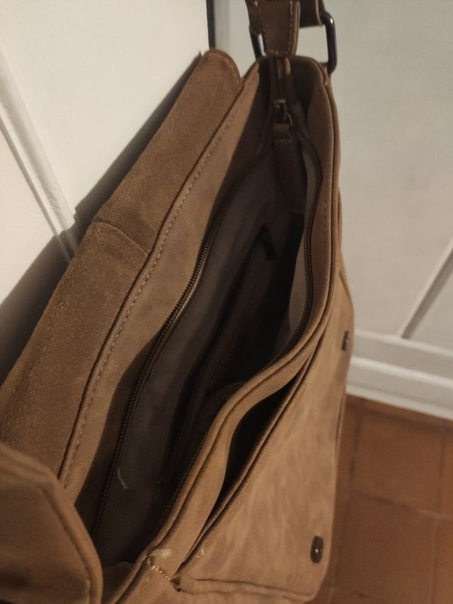 Bolso de ante bandolera