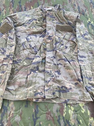 Lote N302 Uniforme verde pixelado