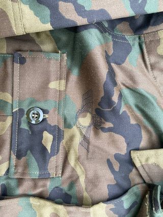 Lote N302 Uniforme verde pixelado