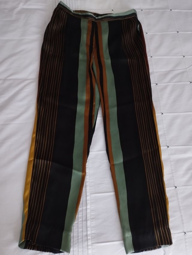 Pantalones Zara