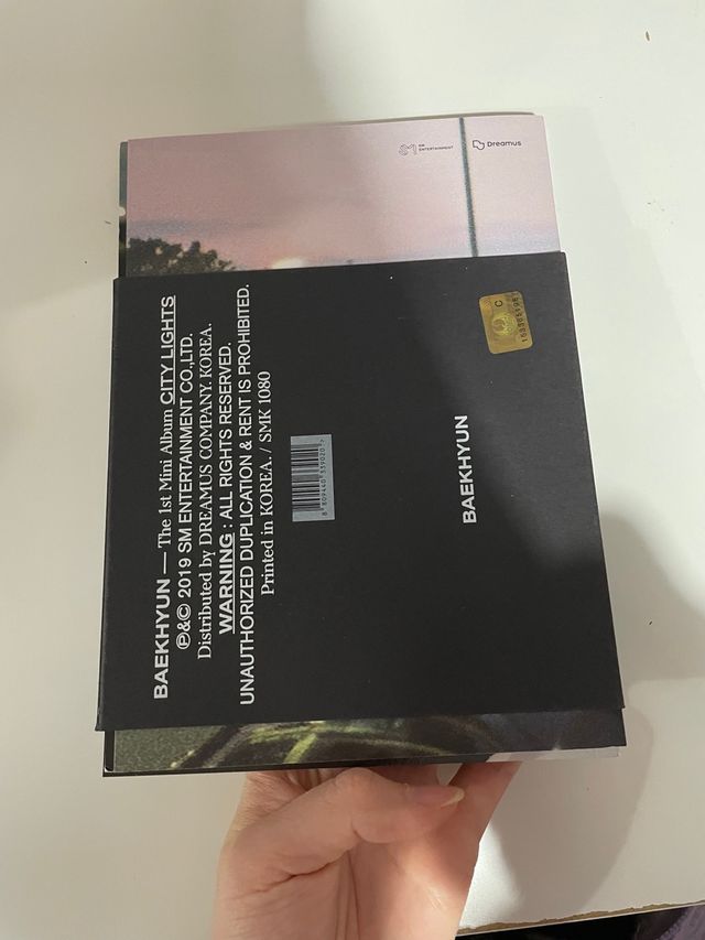 Album EXO BAEKHYUN CITY LIGHTS