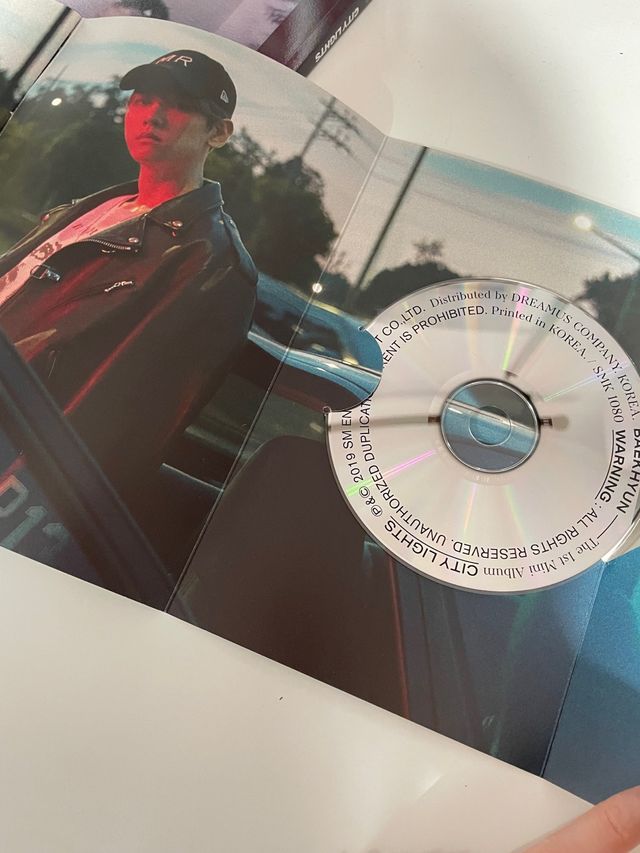 Album EXO BAEKHYUN CITY LIGHTS