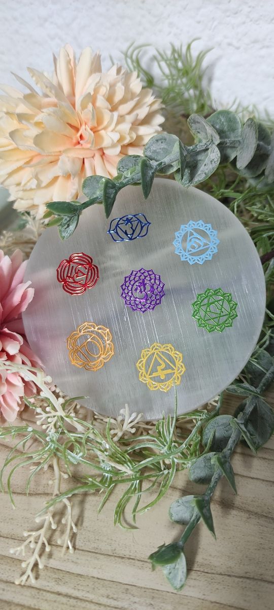 Placa selenita con simbolos chacras