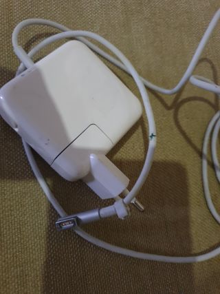 Cargador ordenador portátil macbook pro