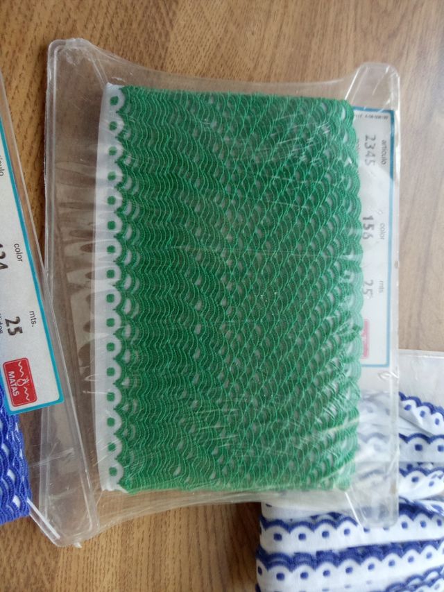 Lote puntilla pasamaneria vivo ribete 80m