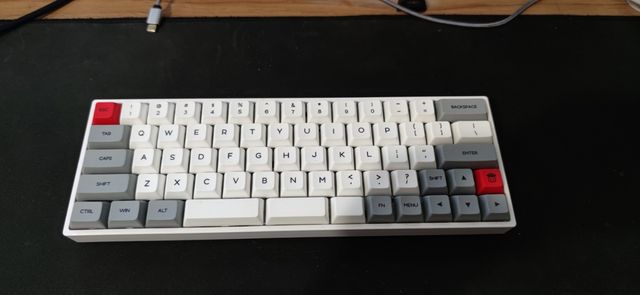 Teclado mecánico gk64 bluetooth 
