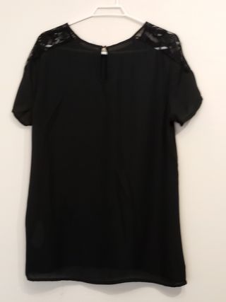 pantalón ZARA Y BLUSA ( talla S ) TODO 3€.