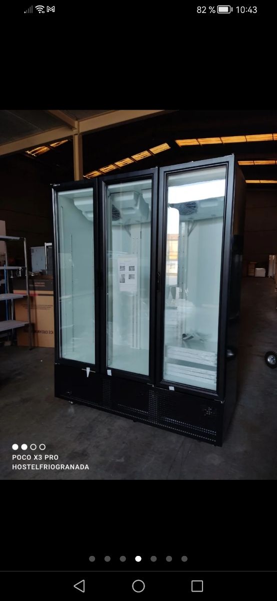 Armario expositor refrigerado 3 puertas