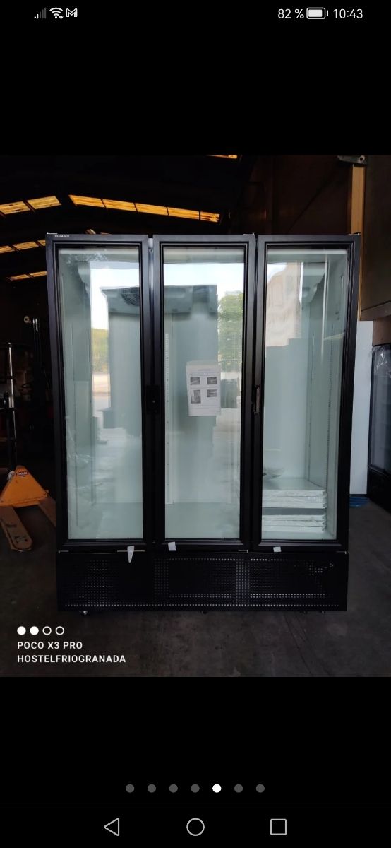 Armario expositor refrigerado 3 puertas