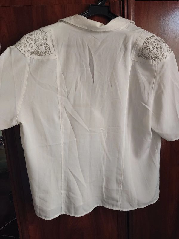 Blusa flores elegante