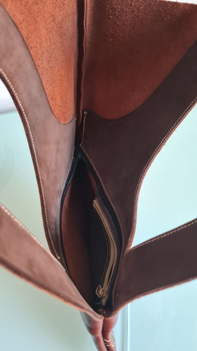 Bolso de cuero marrón 