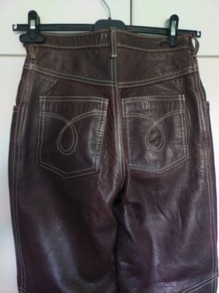 Pantalón de piel marrón