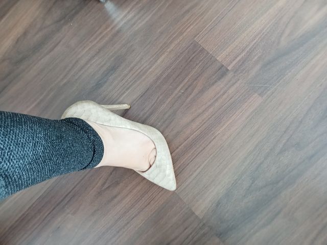 Zapato salón de tacón fino