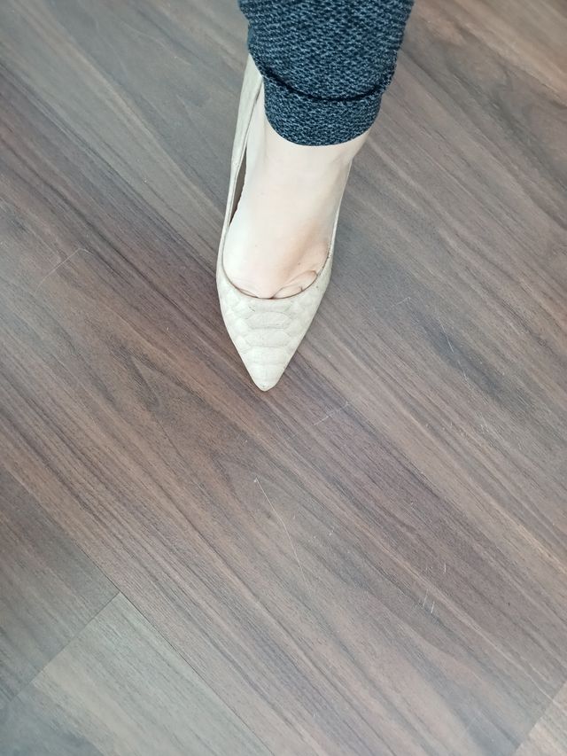 Zapato salón de tacón fino