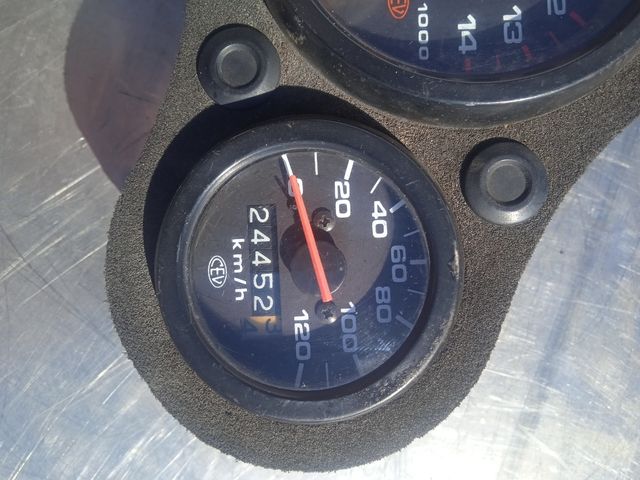 Marcador derbi gpr con tacómetro