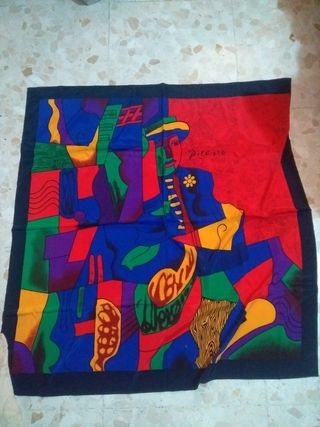 Pañuelo de seda con ilustración de Picasso 