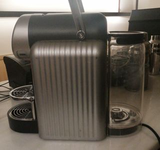 Cafetera Nespresso business