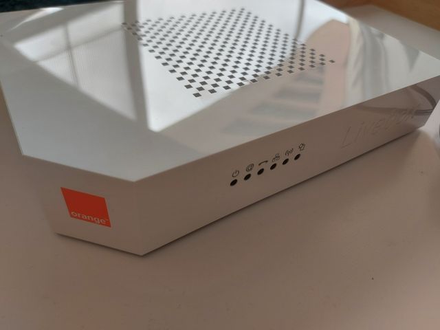 Router Orange
