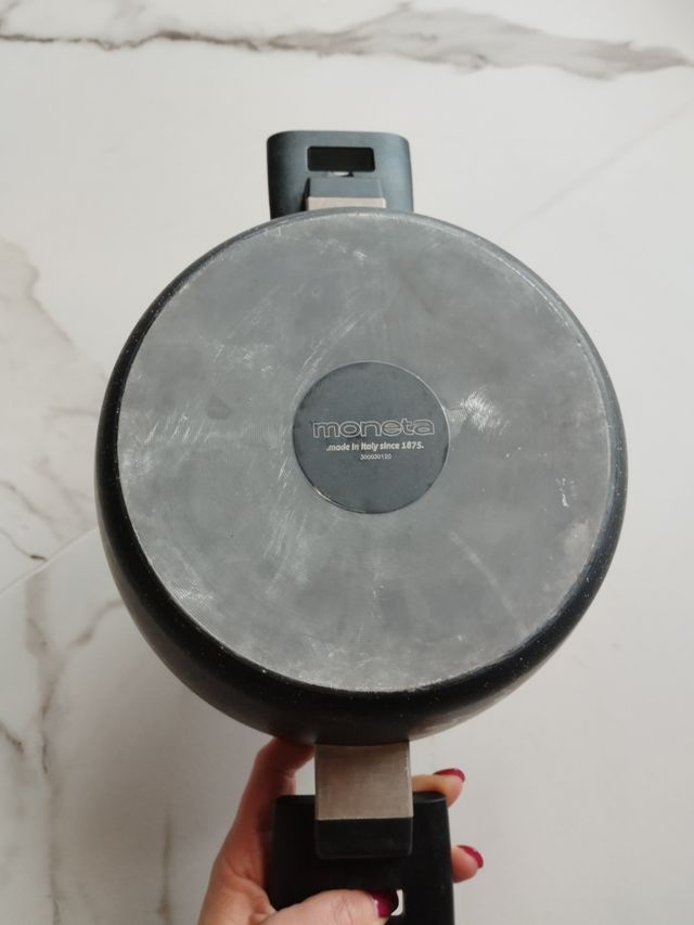 Pentola antiaderente