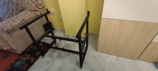 Banco (a medida) para teclado con ruedas ajustable