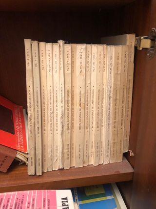 Libros antiguos de medicina (1940-1980)