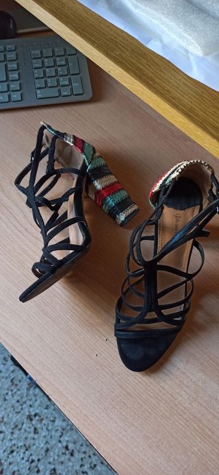 Sandalias tacón tiras talla 38 