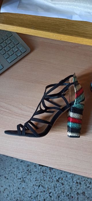 Sandalias tacón tiras talla 38 
