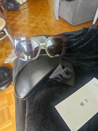 GAFAS DE SOL ESCADA SESD88 COLOR VIOLET/GREEN SHIN