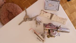 CERRADURA TRABA SIN ESTRENAR