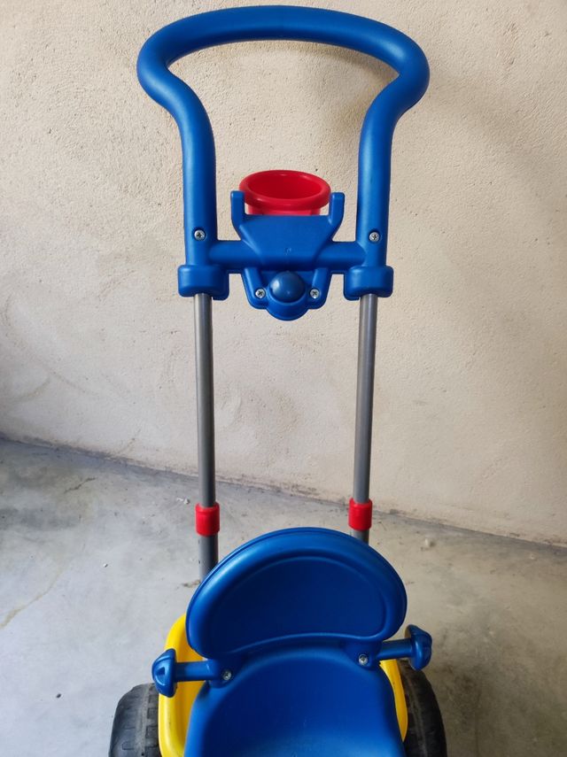 Triciclo infantil 