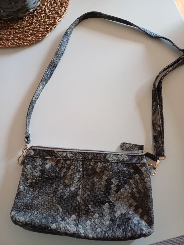 Bolso bandolera gris