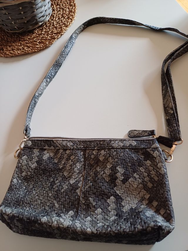 Bolso bandolera gris