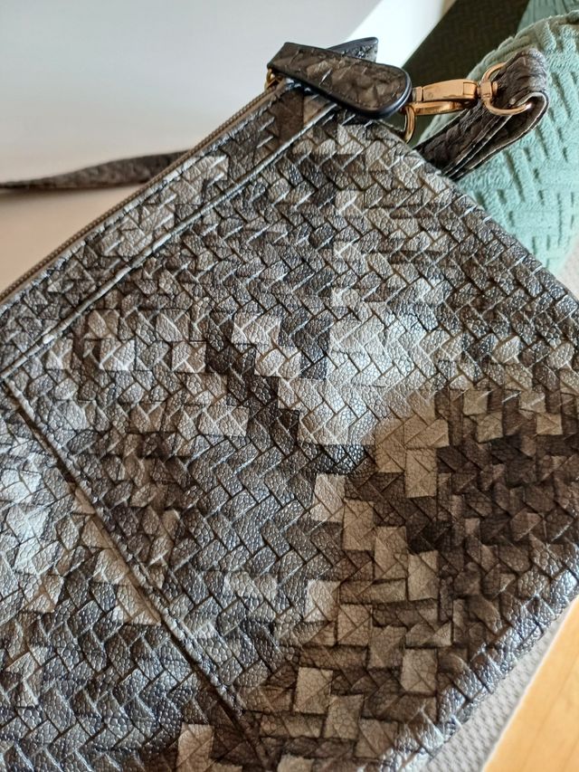 Bolso bandolera gris