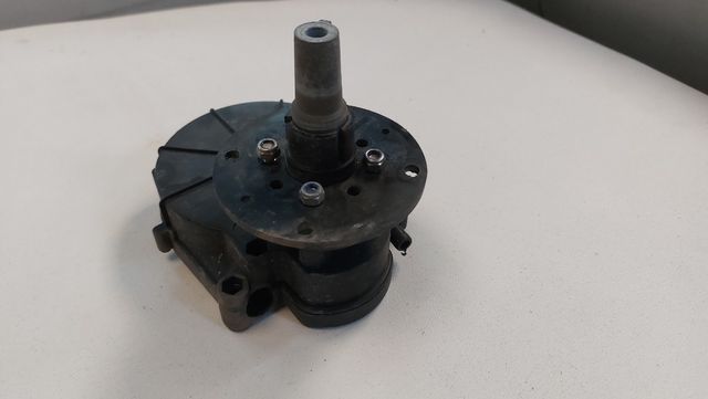 Caja direccion barco