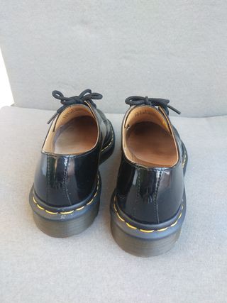 Zapatos Doctor Martens charol negro