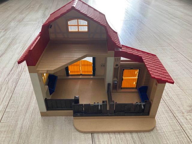 Granja ponis playmobil