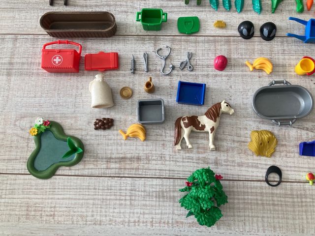 Granja ponis playmobil