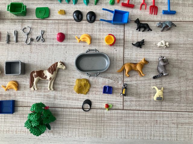 Granja ponis playmobil