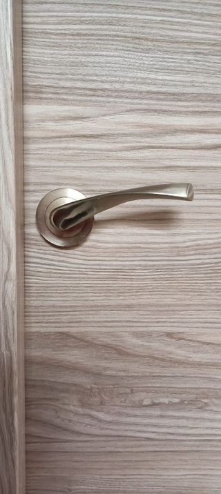 Puerta de interior de 82 cm