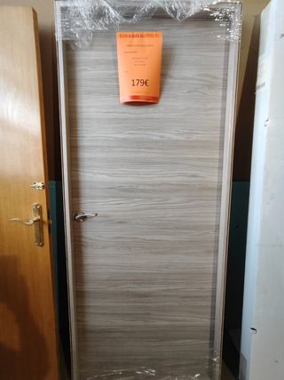 Puerta de interior de 82 cm
