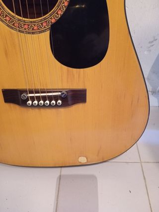 Guitarra acústica admira Wester