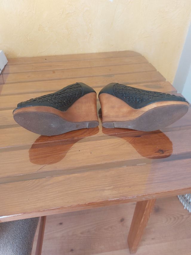 Zapatos de cuña de Oysho