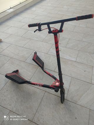 Patinete con Casco